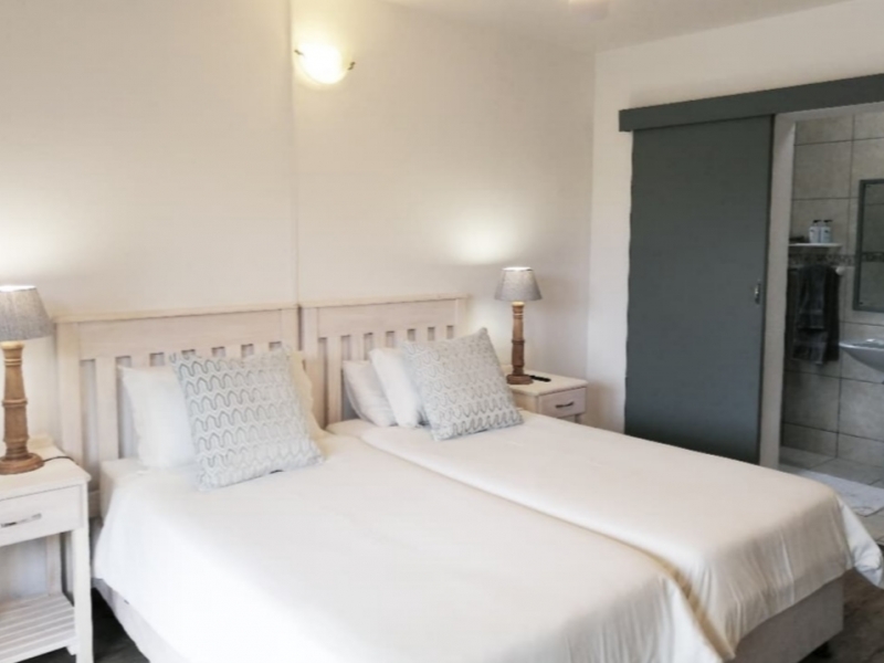 Room 5 - Garden View